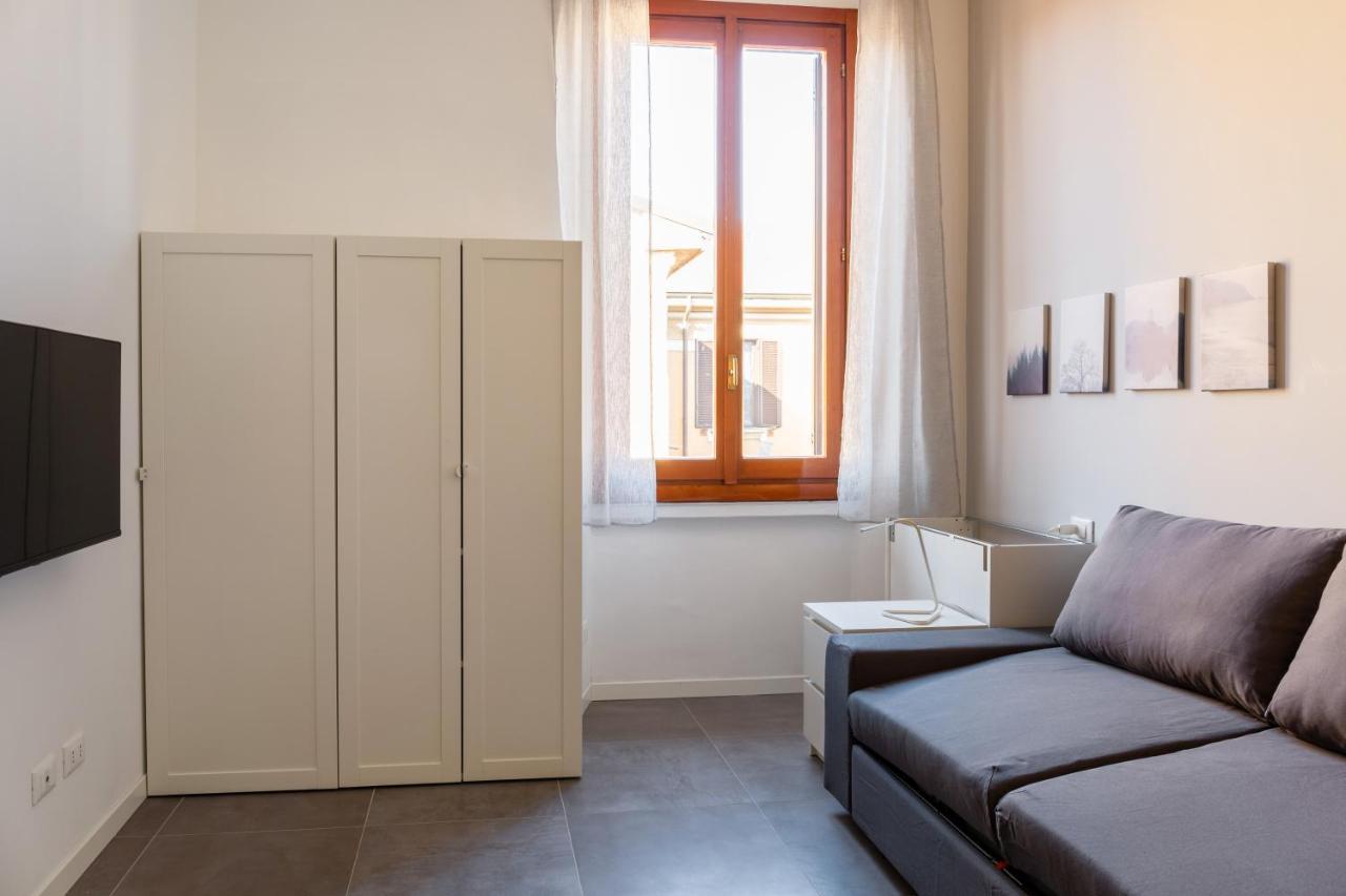 Newly Renovated Loft Near Centrale Milan Luaran gambar