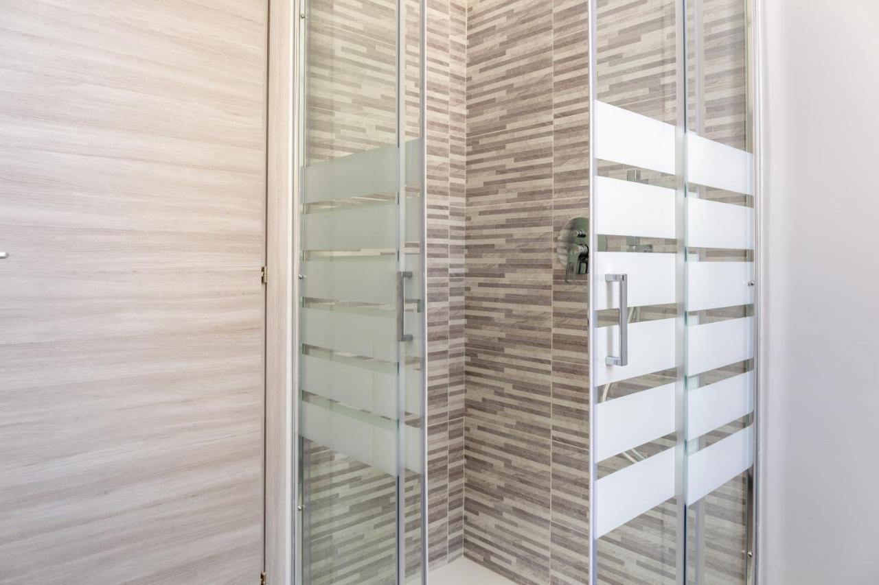 Newly Renovated Loft Near Centrale Milan Luaran gambar
